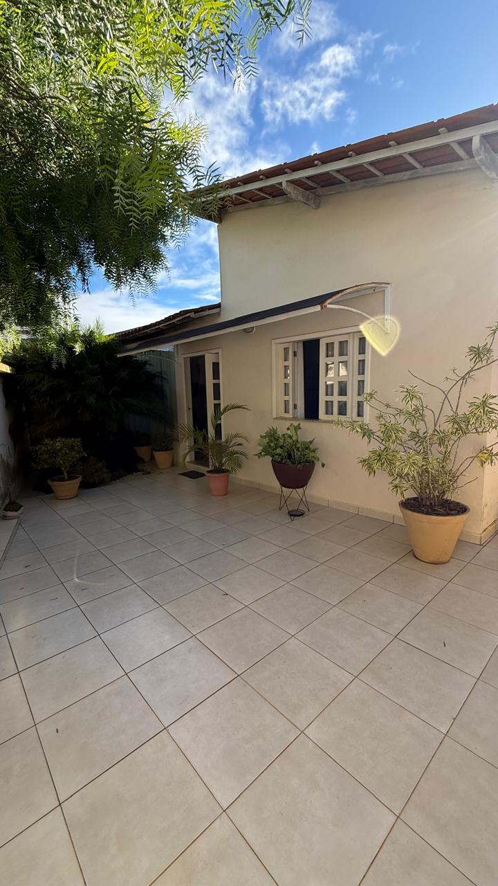 Casa À Venda no Candeias